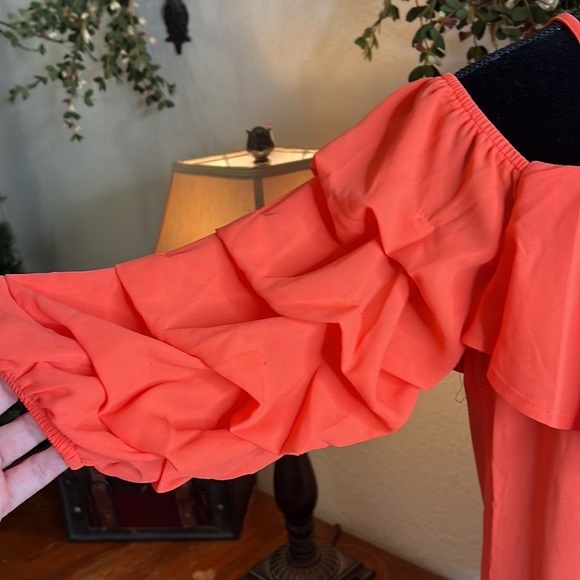 NWT Tacera | Coral Puff Tier Cold Shoulder Top | Size Small - Picture 2 of 10